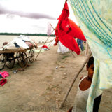 boy-drying-ganges