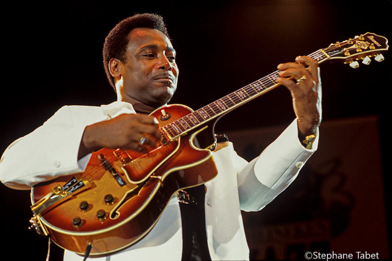 George-Benson-on-stage