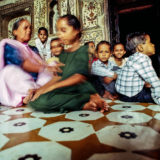 children-inside-taj-mahal-temple